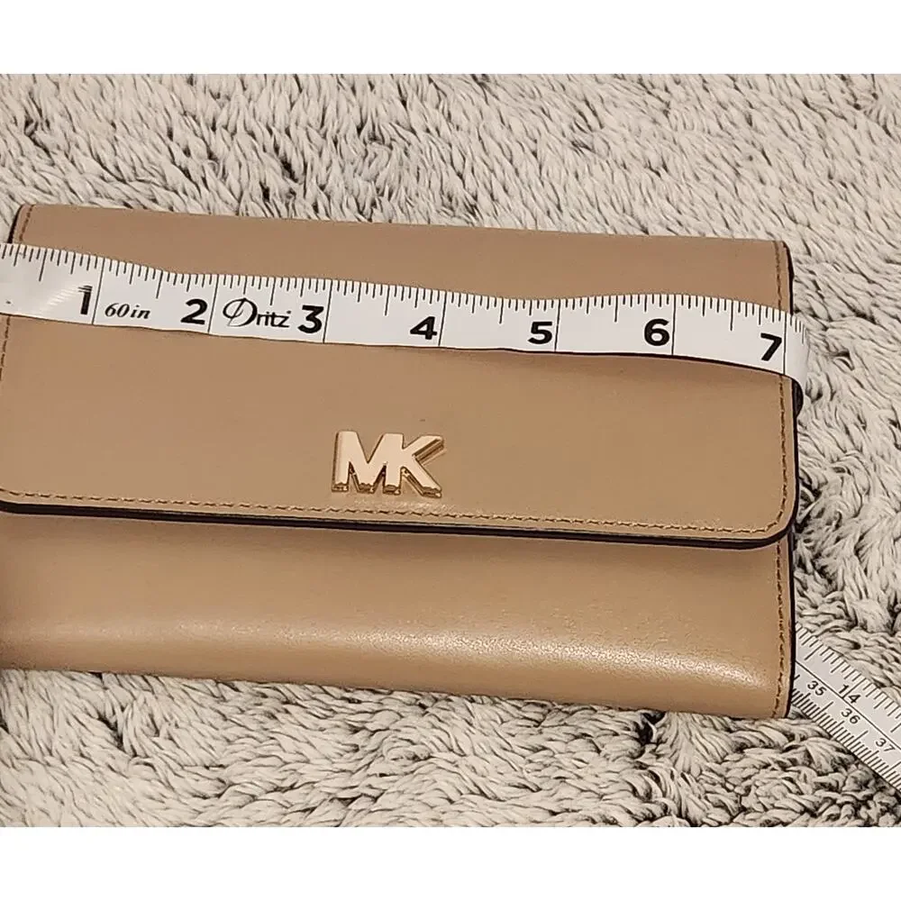 Michael Kors tri fold wallet‎